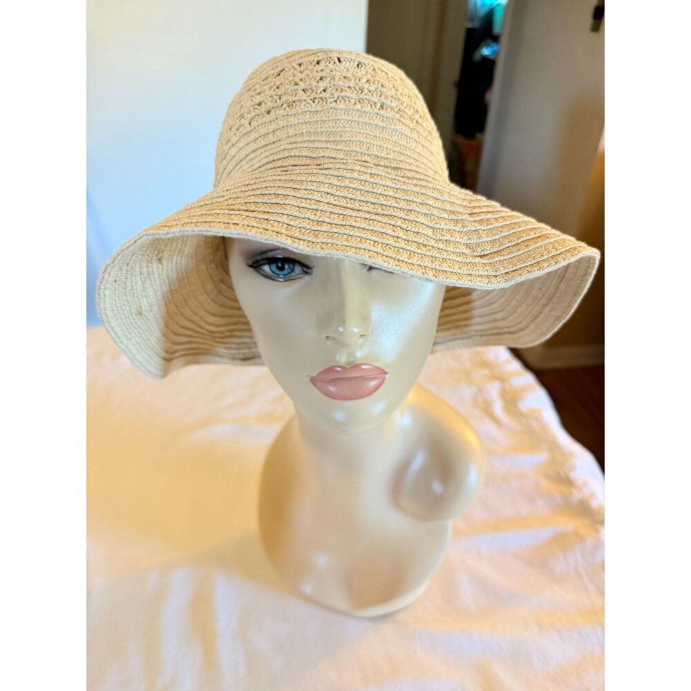 Gertex Bucket Hat Cream Lace Pattern 23" Medium